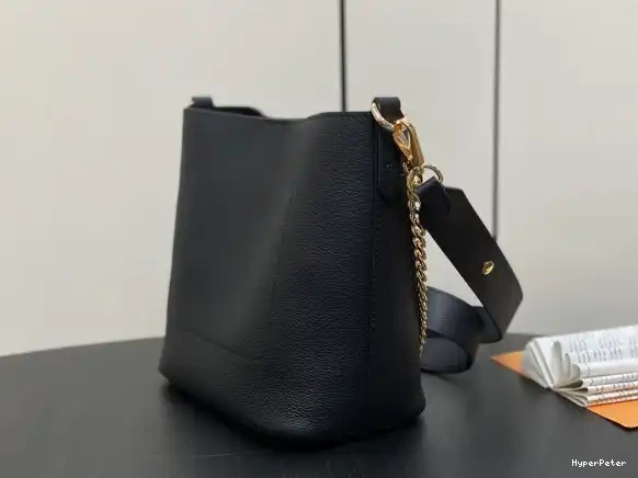 LOUIS VUITTON and - 20.5 12CM x x 20 Lock Walk 0520